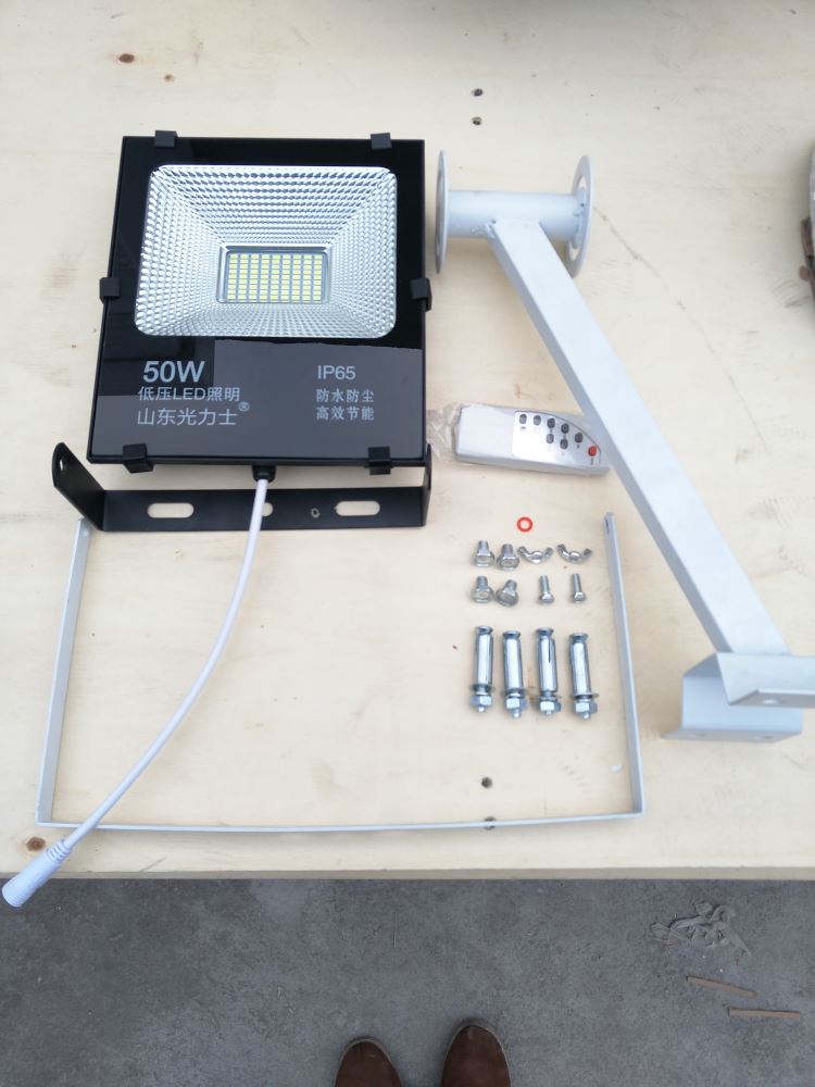 运城太阳能灯 LED太阳能投光灯 超亮一体灯 照明壁灯 家用新农村防水路灯_壁灯_室内灯具_工业照明_供应_工品联盟网