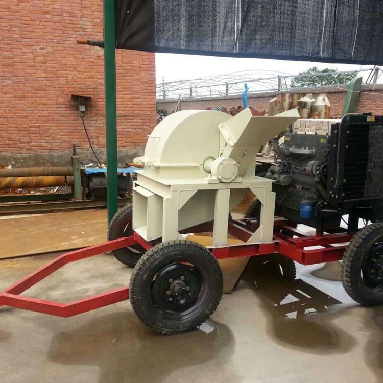 柴油移动轮子牵引式菇木粉碎机 木屑粉碎机 800型移动木屑机 柴油移动式木屑机