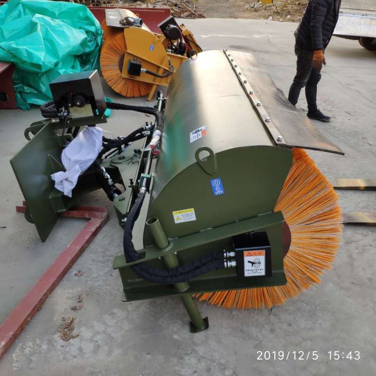 多功能滚刷扫雪机 SX0301-3000斜角清扫器 液压马达 清扫效果更佳_液压马达_液压机械_机械设备_供应_工品联盟网