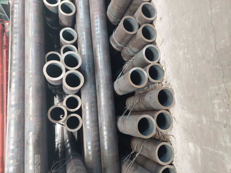 天津厚壁无缝钢管机械加工性能好厚壁机械钢管Q355B325*50