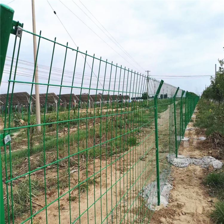 工厂批发 喷塑护栏网 包塑铁丝网 佳星 钢筋防护网_钢筋和预应力机械_工程建筑机械_机械设备_供应_工品联盟网