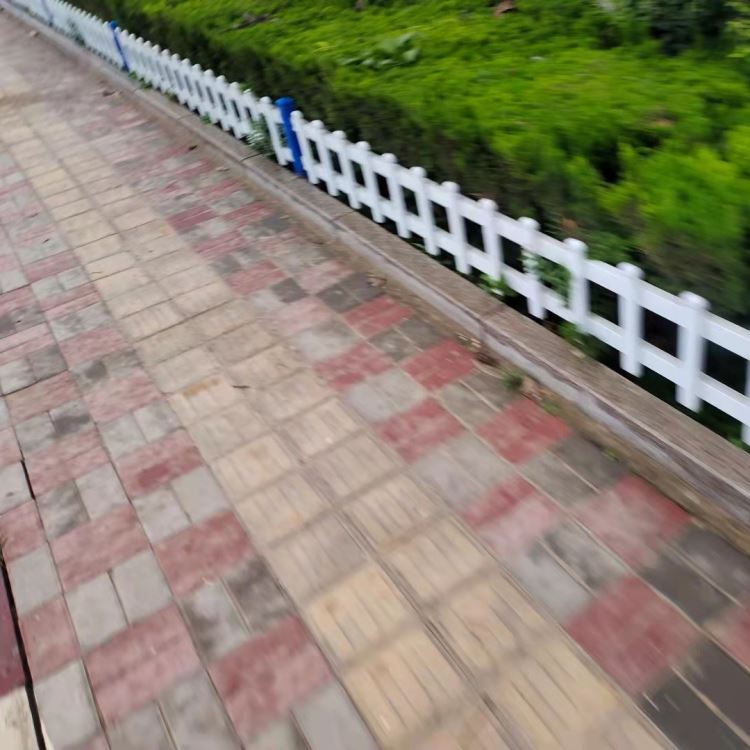 市政护栏 草坪护栏 别墅庭院护栏 别墅锌钢隔离栏 厂花园草坪护栏 市政绿化草坪 锌钢栅栏 德振 小区护栏_市政环卫机械_工程建筑机械_机械设备_供应_工品联盟网