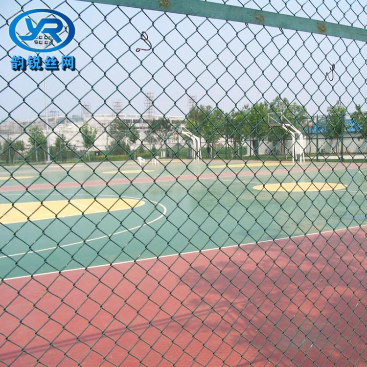 厂家销售球场围栏 运动场隔离网 勾花护栏网 体育场围网 可定制