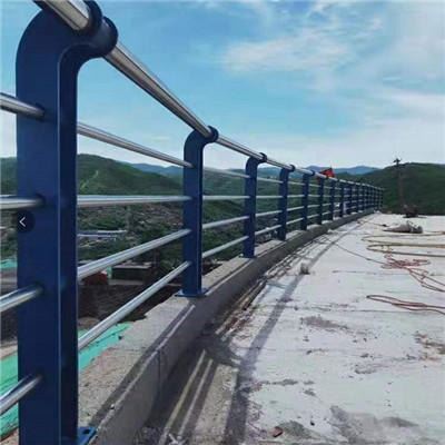 不锈钢桥梁防撞栏杆[大泰护栏网] 便于安装 使用寿命长 山东聊城