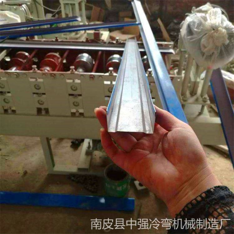 镀锌板Z型檩条机 一键换型檩条成型机 C型钢设备 冷折弯机 中强机械_镀锌板(卷)_涂镀板_冶金矿产_供应_工品联盟网