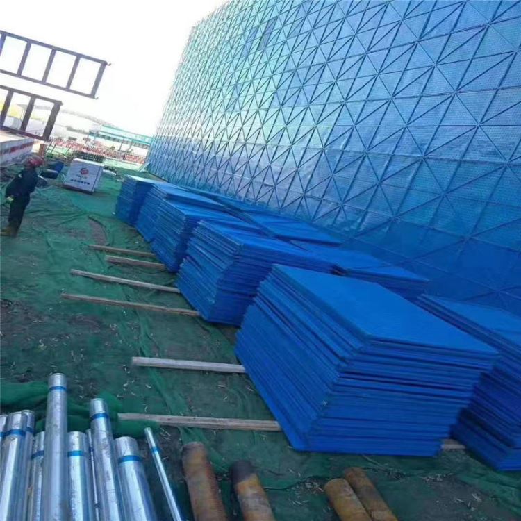 中峰供应 喷塑爬架网 施工隔离安全网 高层施工安全隔离网 建筑工地高层安全网 提升架冲孔网 爬架网片_安全网_坠落防护_个人防护_供应_工品联盟网