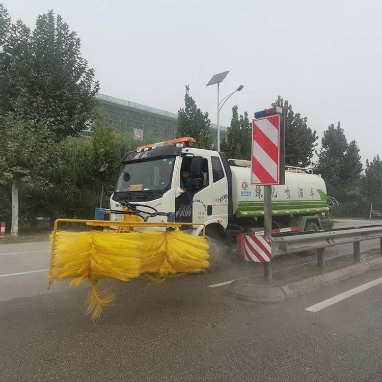 德信道路护栏清洁车 防撞护栏清洗机 城市隔离护栏清洗机