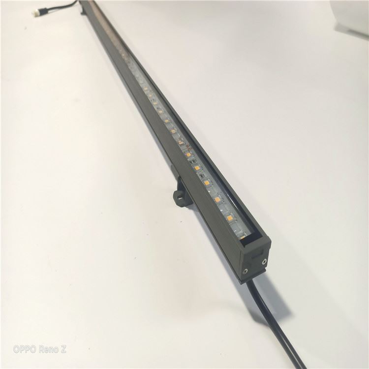 室外亮化七彩投光灯 宾凯照明 LED节能线条灯 外墙亮化射灯 生产批发_射灯_室内灯具_工业照明_供应_工品联盟网