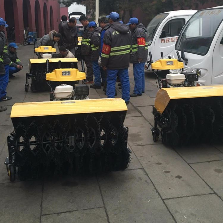FH-1110手扶式扫雪机 小型扫雪机 北京扫雪机 多功能扫雪机 小区扫雪机 环卫扫雪机 北京扫雪机_扫雪机_清洁设备_办公清洁_供应_工品联盟网