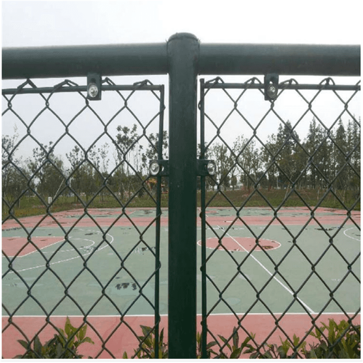 运动场围网 球场勾花护栏网 包塑围网
