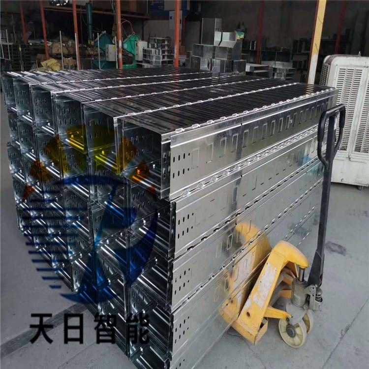 供应优质XQJ-JLBH-C-01A槽式玻璃钢桥架 广东防腐玻璃钢线槽 安装室外电缆线槽 厂家直销 天日智能防腐线槽_线槽_管件线槽_电工电气_供应_工品联盟网