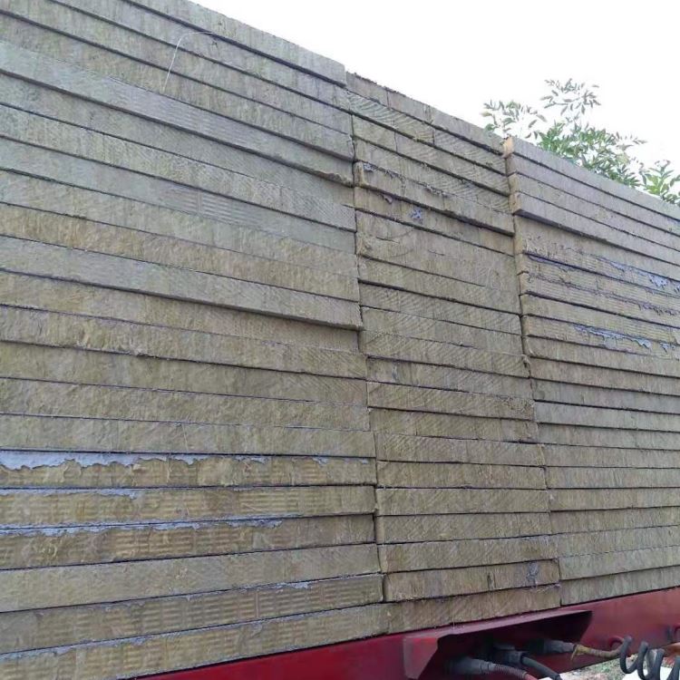 专业生产你岩棉复合板 外墙 屋顶砂浆岩棉复合板 A级防火材料