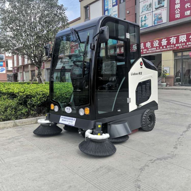 柳宝驾驶式扫地车 LB-2000 广西清扫车 柳州扫地车   电动市政环卫清洁车